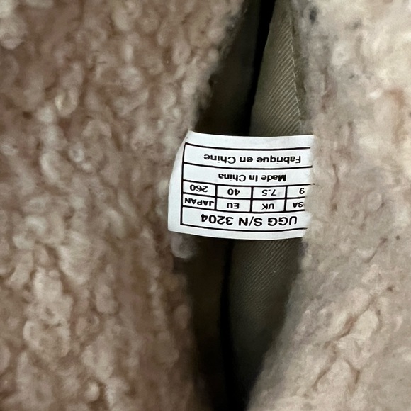 Ugg Australia Womens Lynnea 3204 Tan Suede Sheepskin Shearling Boots Size 9 - Picture 5 of 11